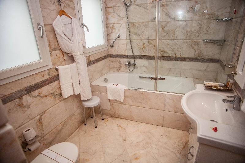 Tunis Grand Hotel - Oda
