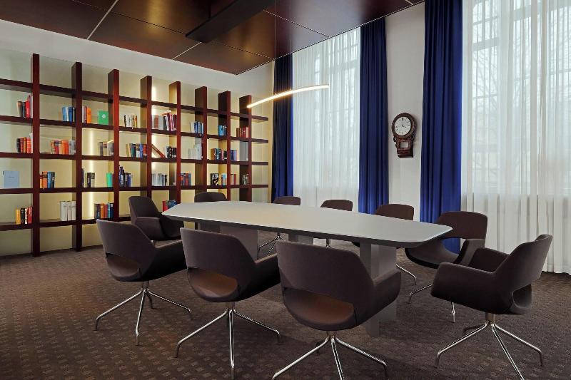 Sheraton Hannover Pelikan Hotel - Toplantı