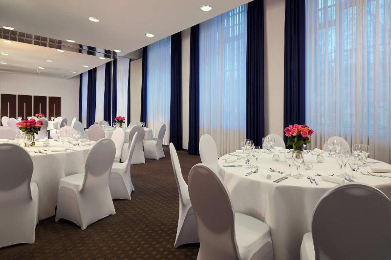 Sheraton Hannover Pelikan Hotel - Toplantı