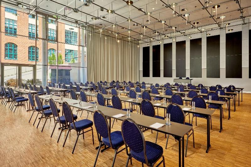 Sheraton Hannover Pelikan Hotel - Toplantı