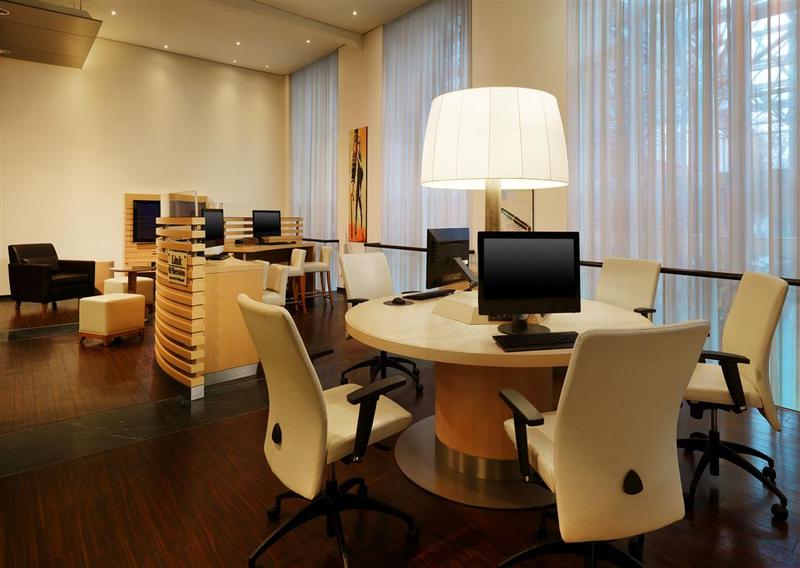 Sheraton Hannover Pelikan Hotel - Genel
