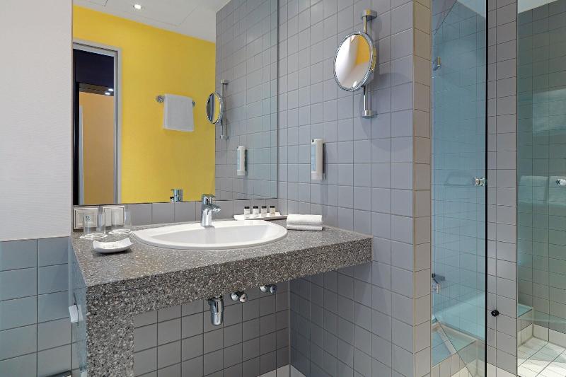 Sheraton Hannover Pelikan Hotel - Oda