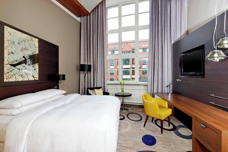 Sheraton Hannover Pelikan Hotel - Oda