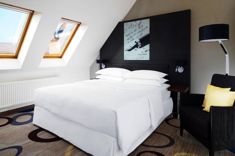 Sheraton Hannover Pelikan Hotel - Oda