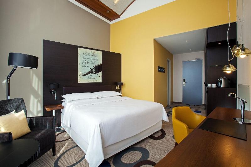 Sheraton Hannover Pelikan Hotel - Oda