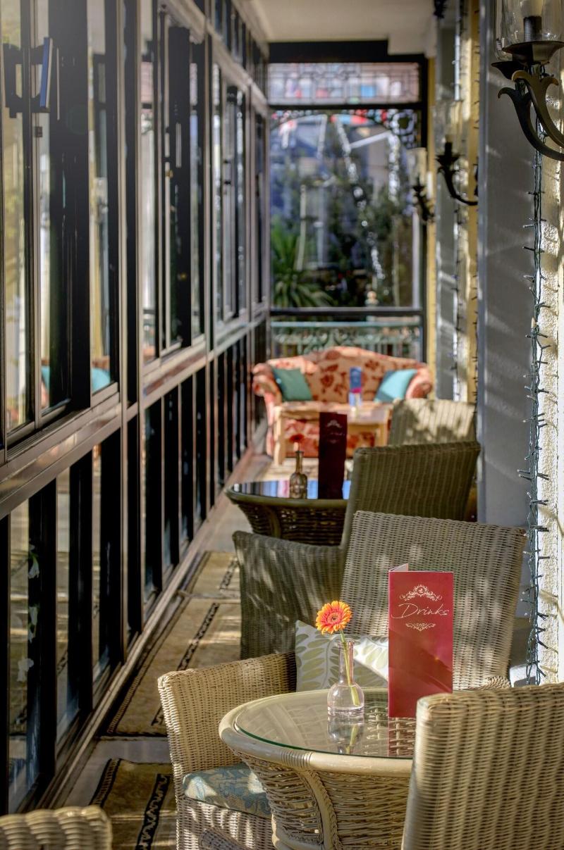 The Norfolk Royale Hotel - Teras