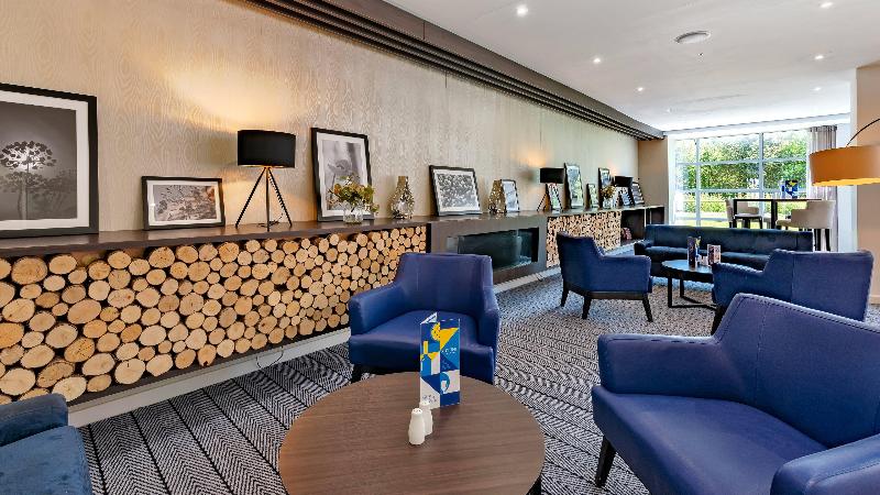 Holiday inn Express Leigh - Sports Village - Lobi