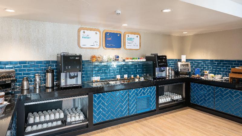 Holiday inn Express Leigh - Sports Village - Restoran