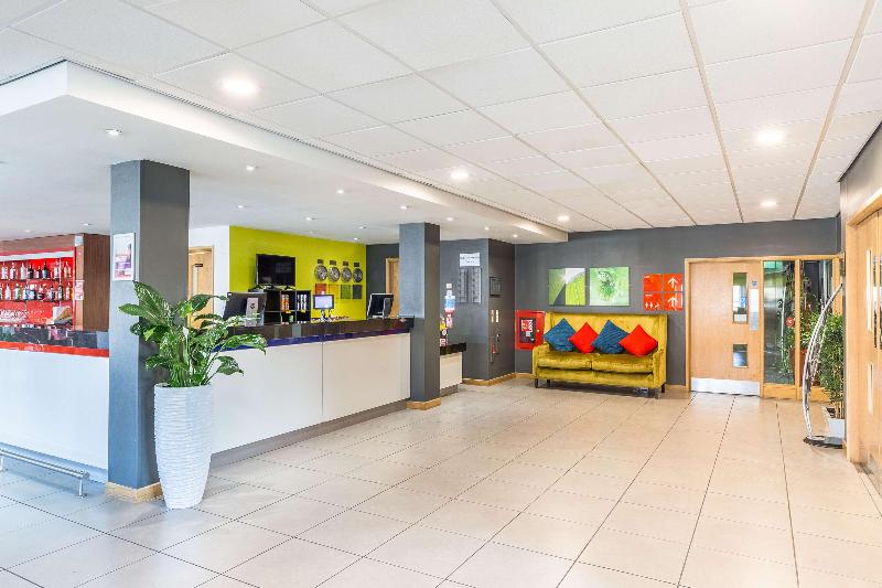 Park Inn by Radisson Peterborough - Lobi
