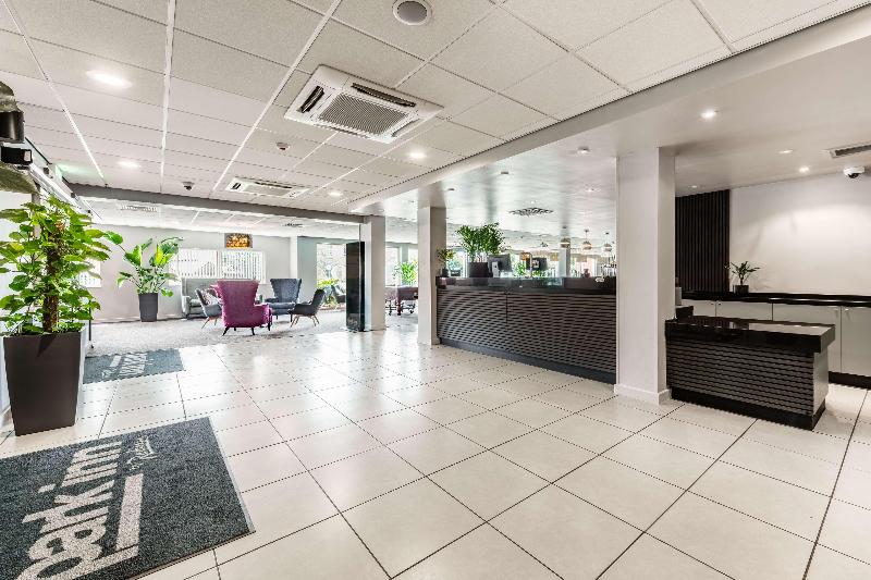 Park Inn by Radisson Peterborough - Lobi