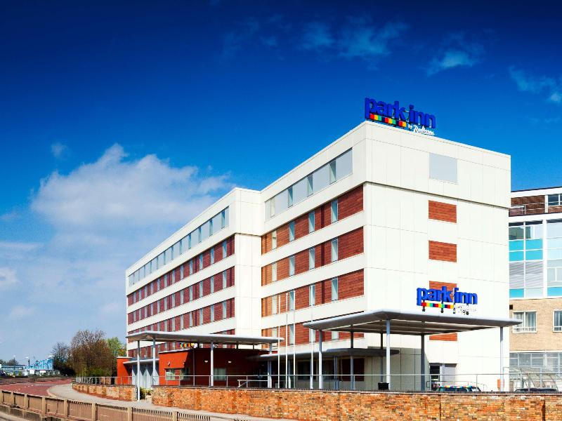 Park Inn by Radisson Peterborough - Genel