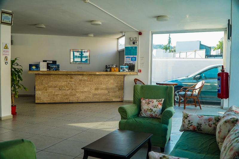 Nagi Beach Hotel - Lobi