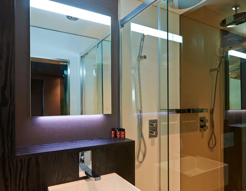 Bloc Hotel Birmingham - Oda