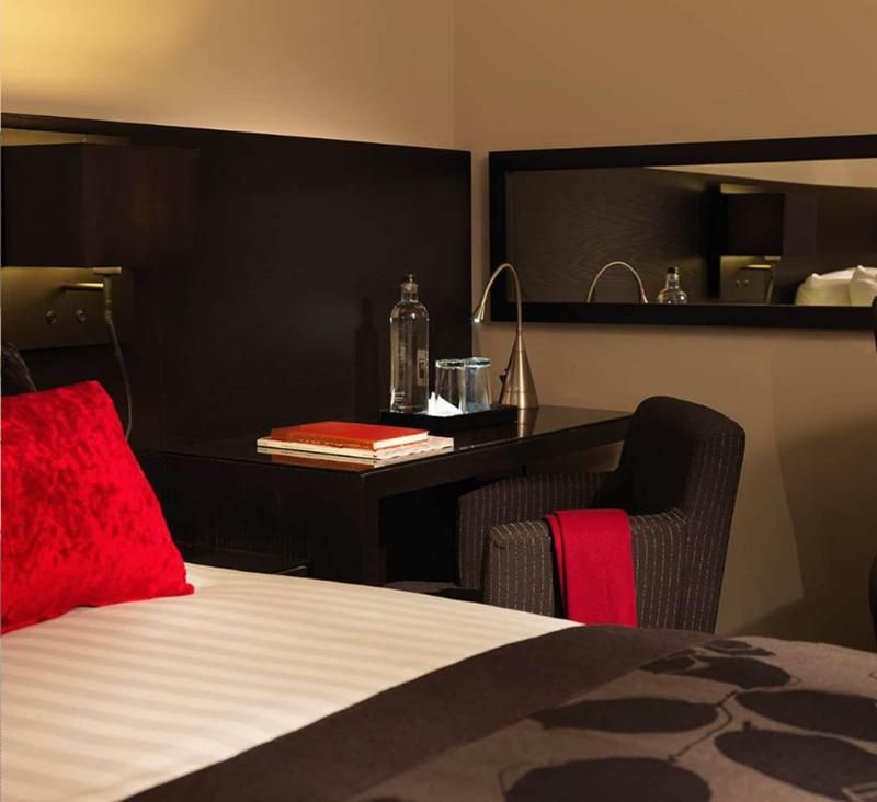 Guildford Harbour Hotel - Oda