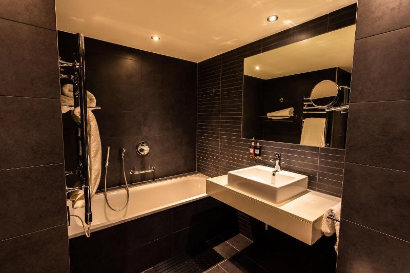 Guildford Harbour Hotel - Oda