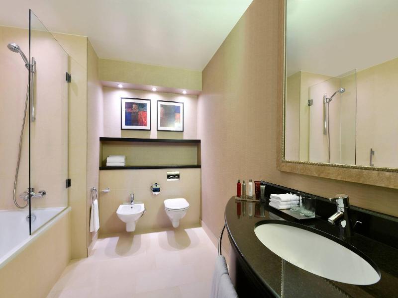 Marriott Marquis City Center Doha Hotel - Oda