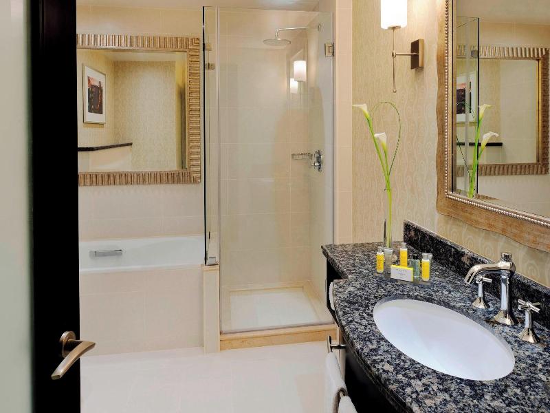 Marriott Marquis City Center Doha Hotel - Oda