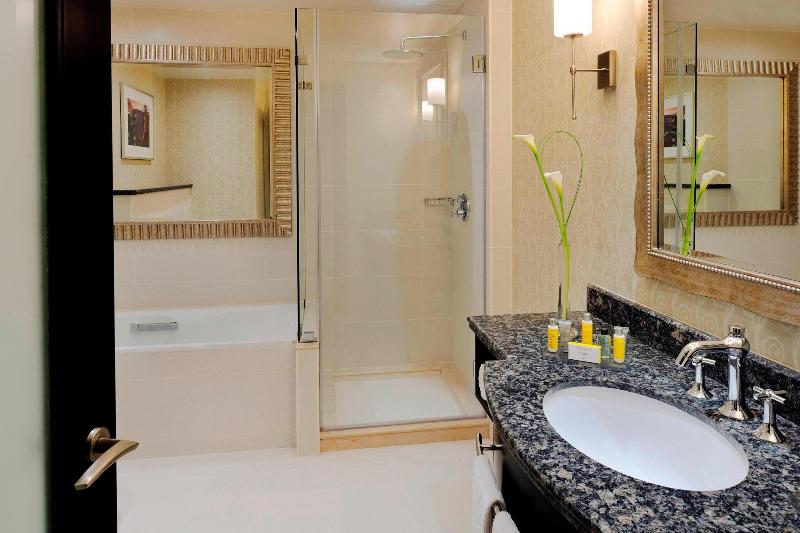 Marriott Marquis City Center Doha Hotel - Oda
