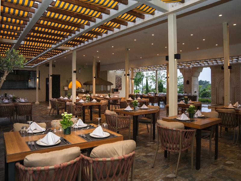 La Blanche Island - Restoran