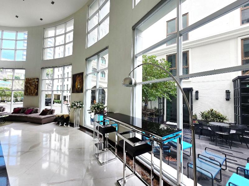 The Bless Hotel And Residence - Lobi