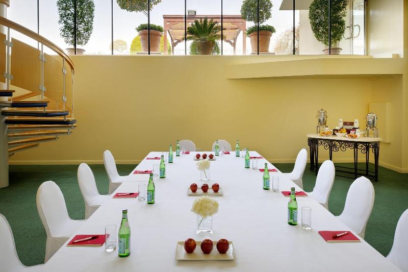 Marriott Executive Apartments Dubai Creek - Toplantı