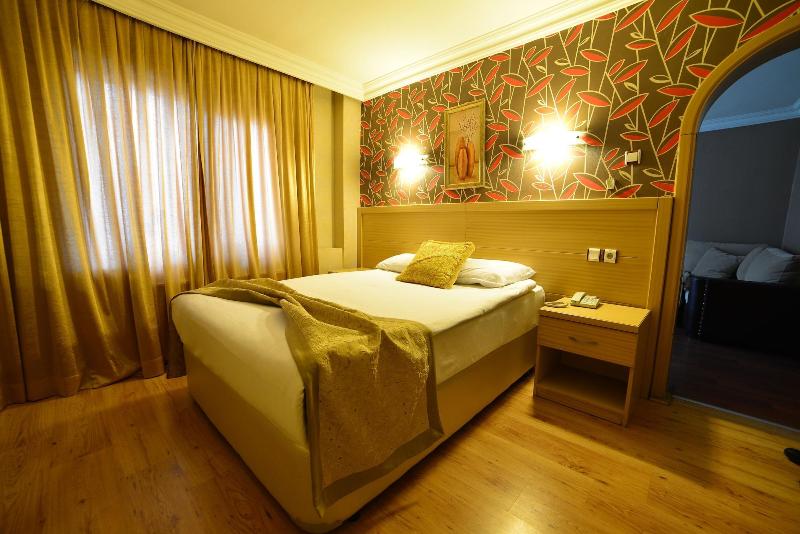 Royal Carine Hotel - Oda