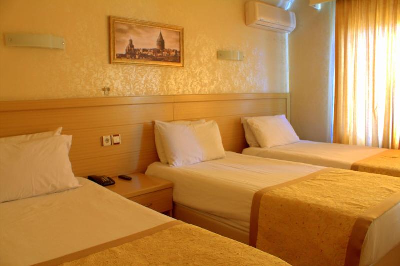 Royal Carine Hotel - Oda
