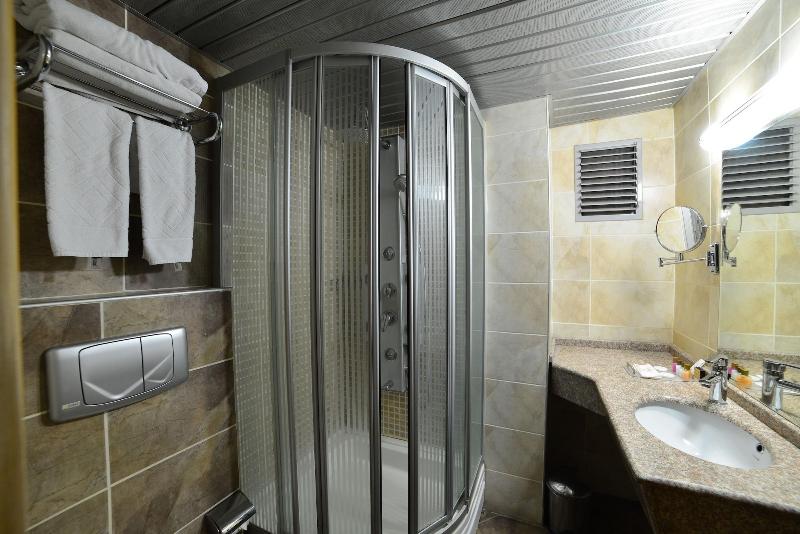 Royal Carine Hotel - Oda