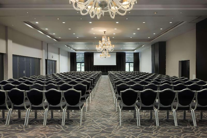 Hilton London Syon Park - Genel