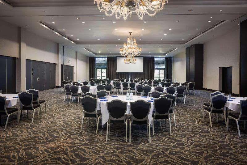 Hilton London Syon Park - Genel