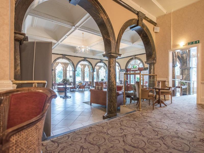 Cairn Hotel - Lobi