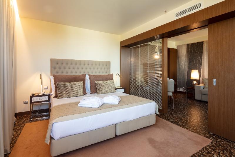 Neya Lisboa Hotel - Oda