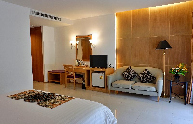 Tinidee Golf Resort Phuket - Oda