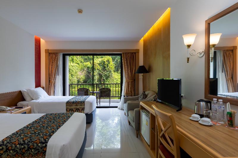 Tinidee Golf Resort Phuket - Oda