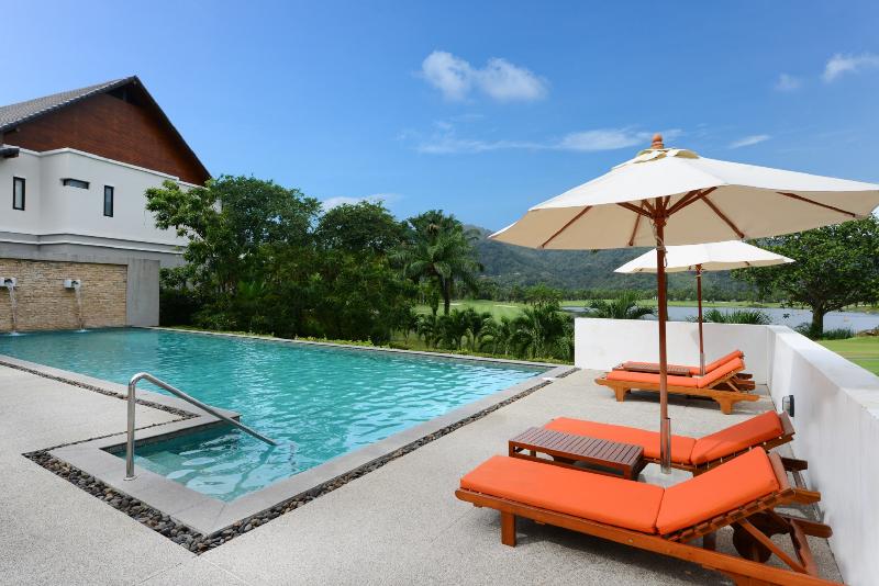 Tinidee Golf Resort Phuket - Havuz