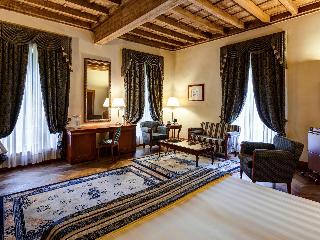Grand Hotel Villa Torretta, Curio by Hilton