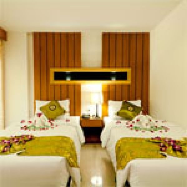 GU Hotel - Oda