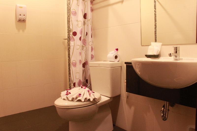 Patong Hemingway's Hotel - Oda