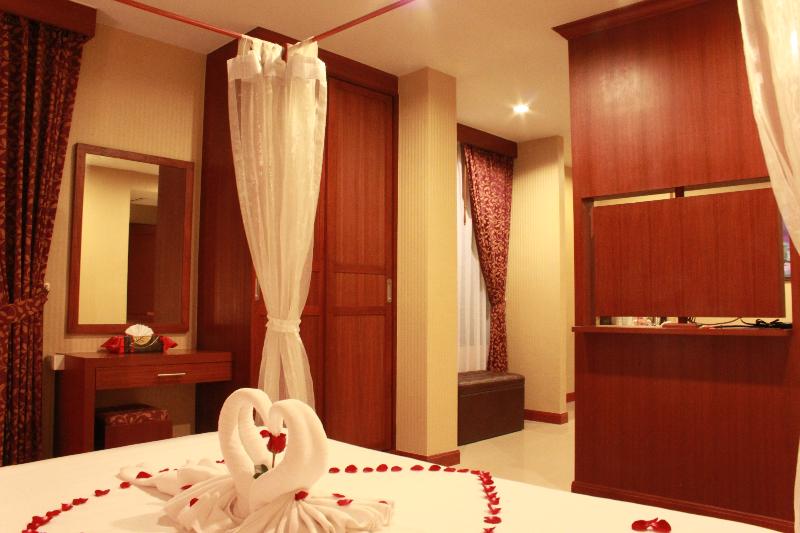 Patong Hemingway's Hotel - Oda