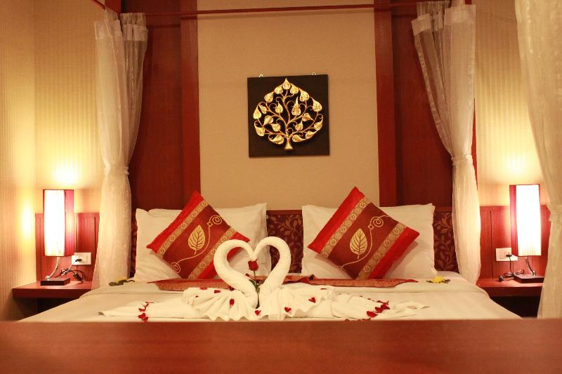 Patong Hemingway's Hotel - Oda