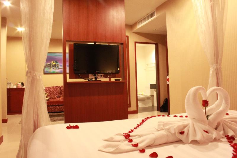 Patong Hemingway's Hotel - Oda
