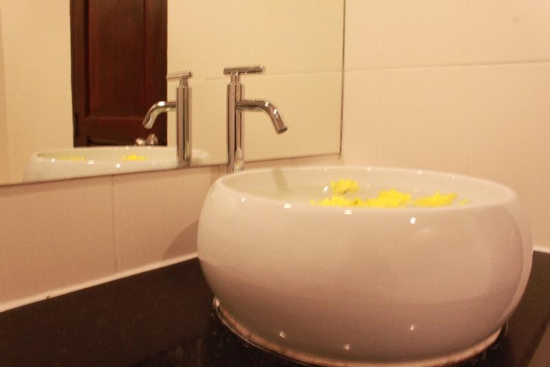 Patong Hemingway's Hotel - Oda