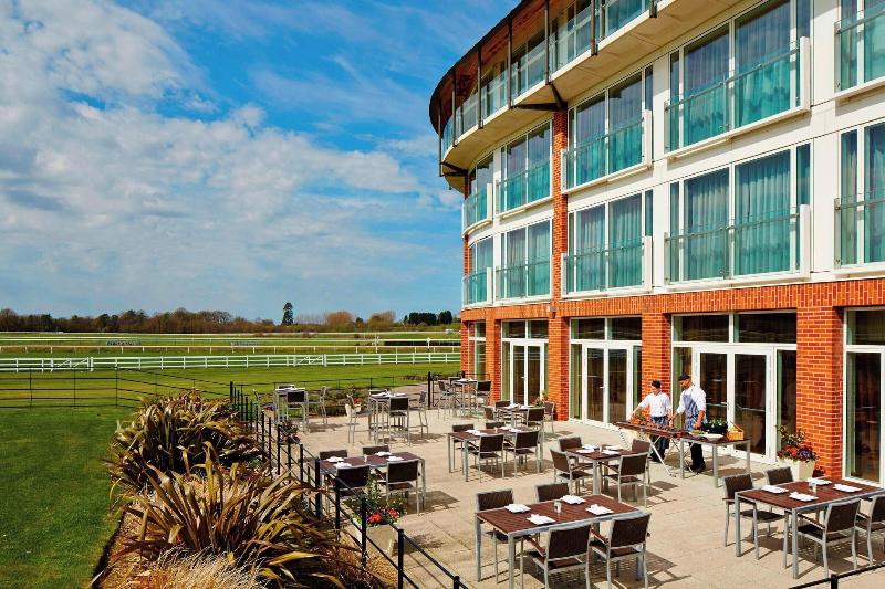 Lingfield Park Marriott Hotel & Country Club - Genel