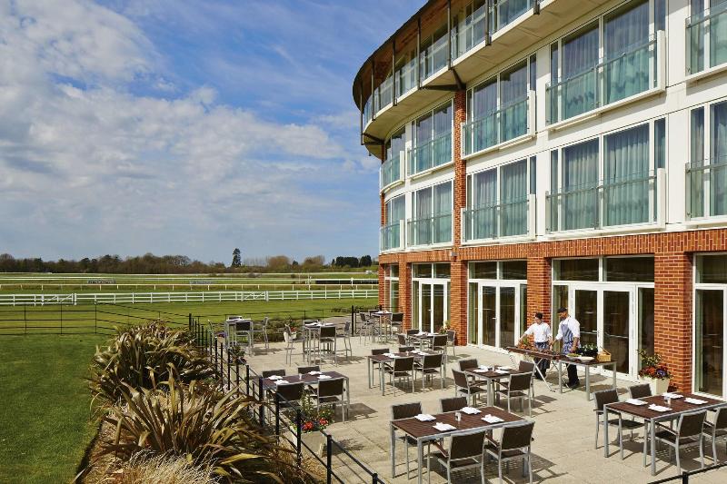 Lingfield Park Marriott Hotel & Country Club - Genel