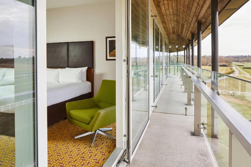 Lingfield Park Marriott Hotel & Country Club - Oda