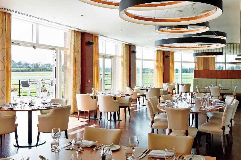 Lingfield Park Marriott Hotel & Country Club - Restoran