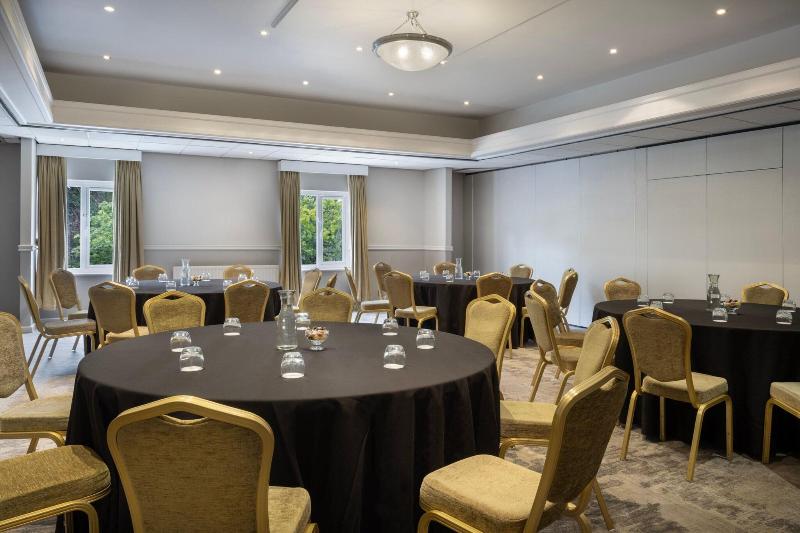 Delta Hotels by Marriott Tudor Park Country Club - Toplantı
