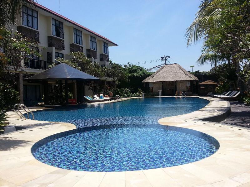 Best Western Resort Kuta - Havuz