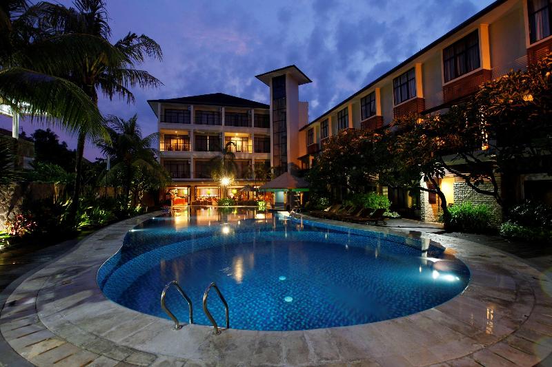 Best Western Resort Kuta - Havuz