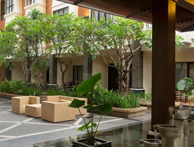 Best Western Resort Kuta - Teras